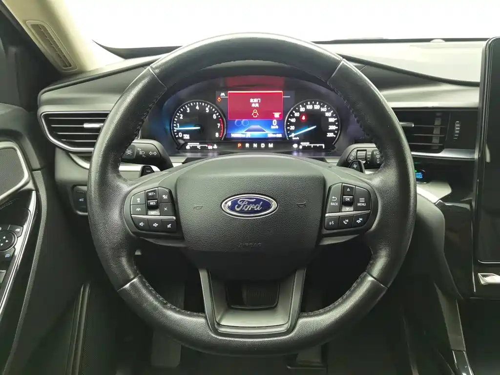 Ford Explorer — миниатюра 11