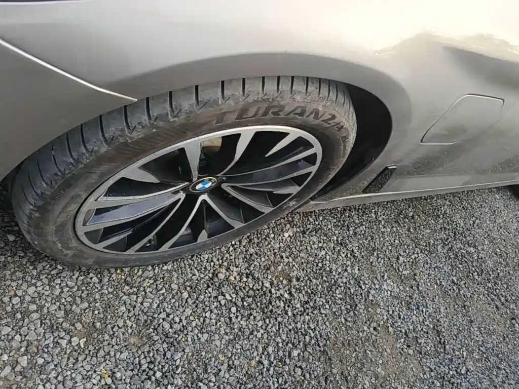 BMW 5 Series New Energy — миниатюра 23