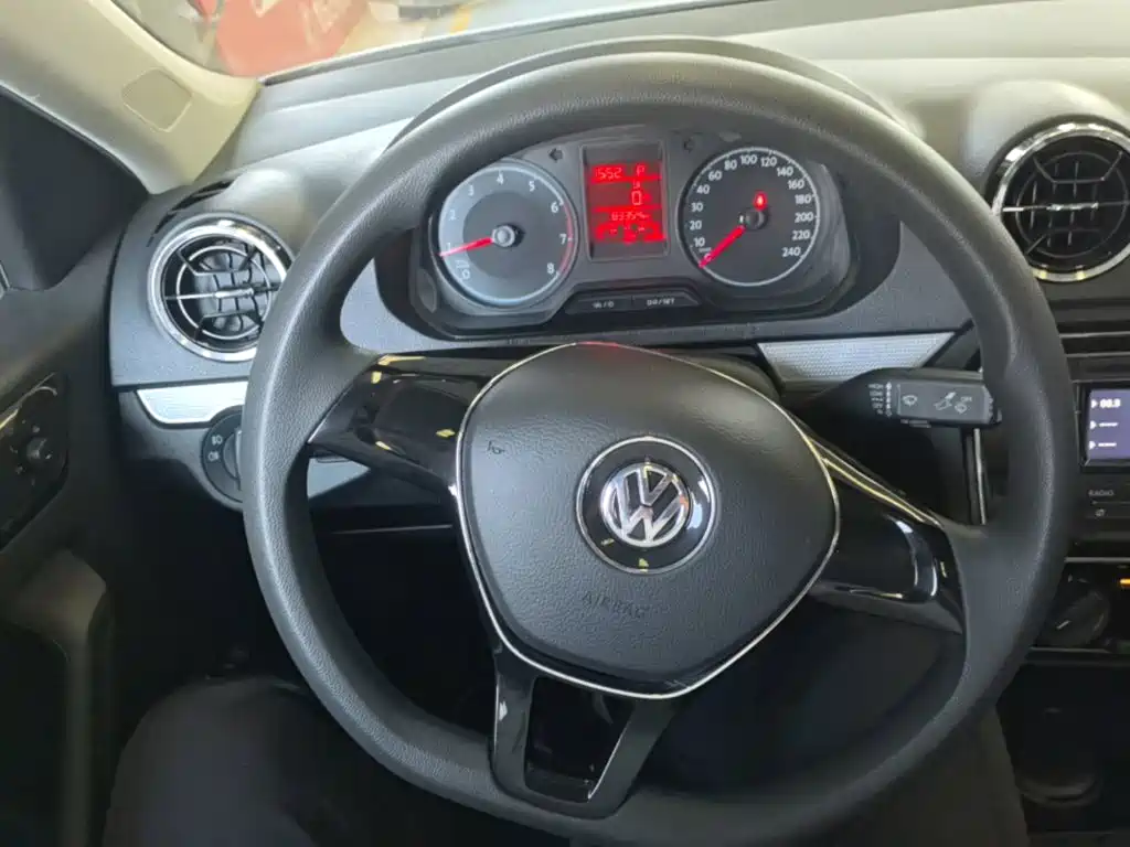 Volkswagen Jetta — миниатюра 11