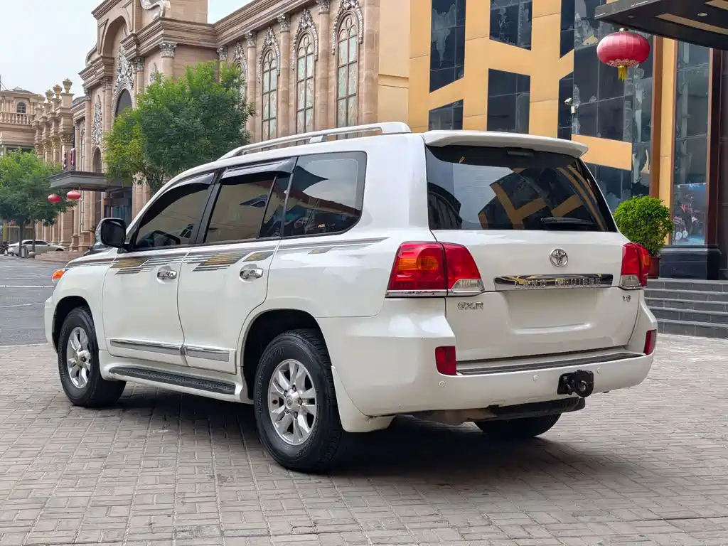 Toyota Land Cruiser — миниатюра 8
