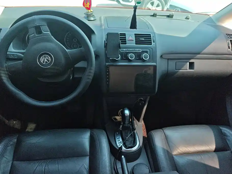 Volkswagen Touran — миниатюра 12