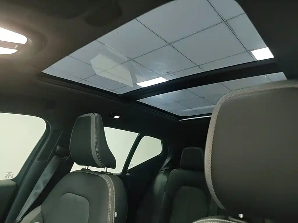 Volvo XC40 — миниатюра 18