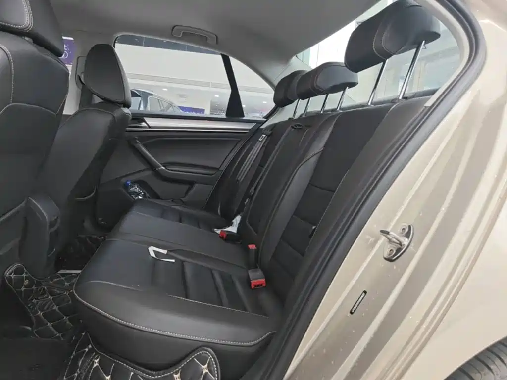 Volkswagen Bora — миниатюра 17