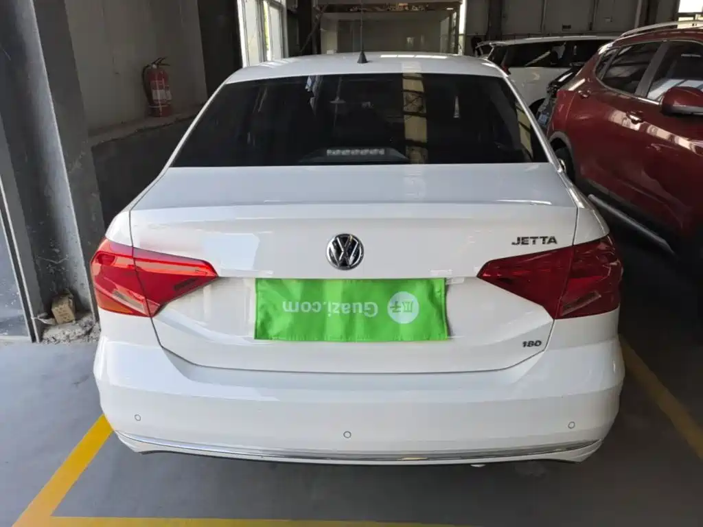 Volkswagen Jetta — миниатюра 6