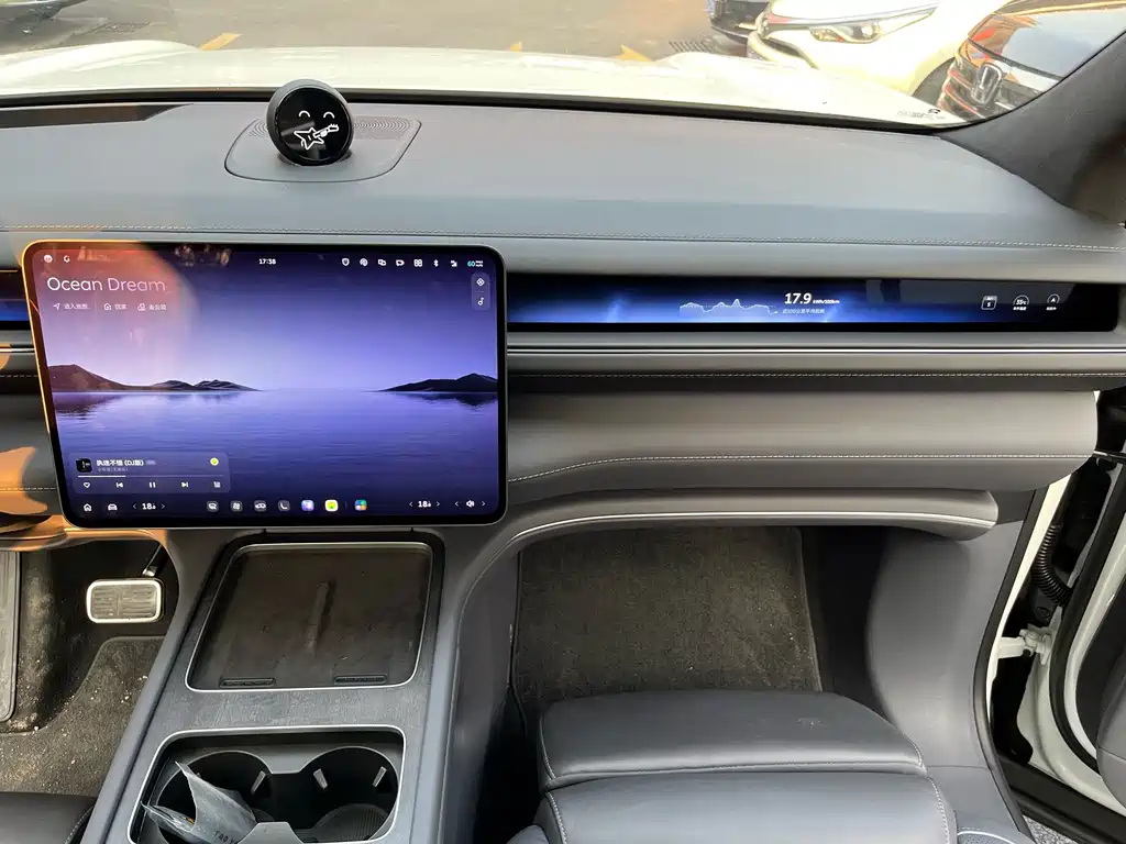NIO ES8 — миниатюра 20
