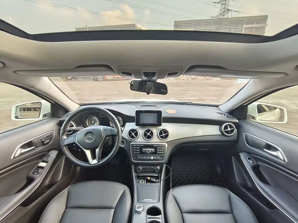 Mercedes-Benz GLA — миниатюра 12