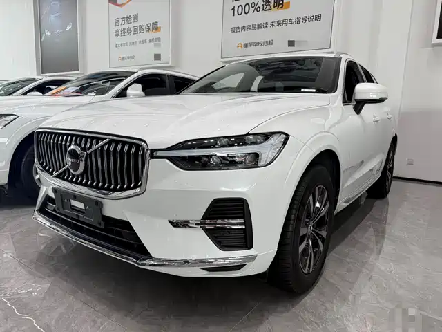 Volvo XC 60 2023 B 5 4 WD — фото 1