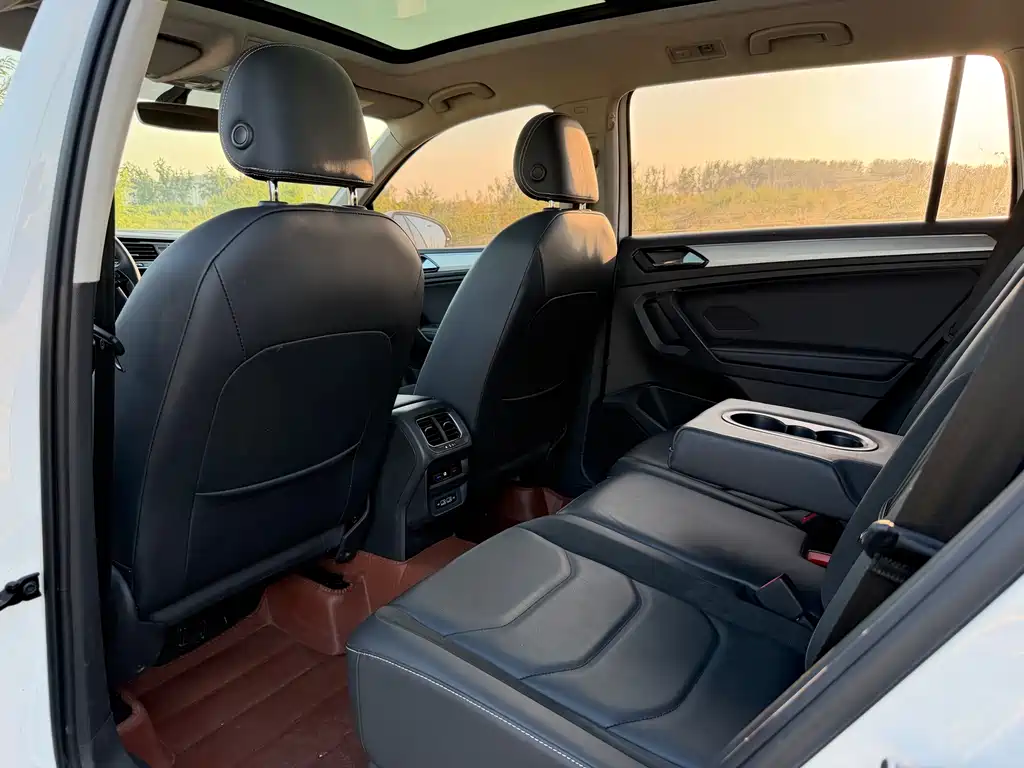 Volkswagen Tiguan L — миниатюра 6