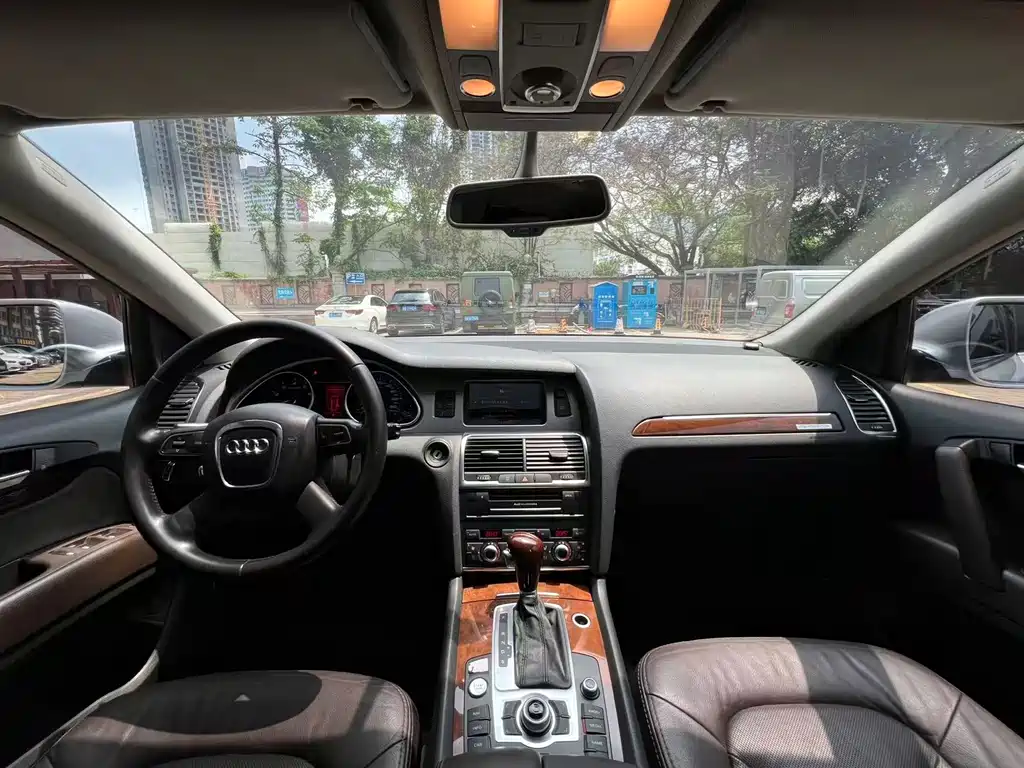 Audi Q7 2010 3.6 FSI Comfort
