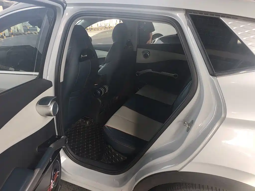 BYD Yuan Plus — миниатюра 13