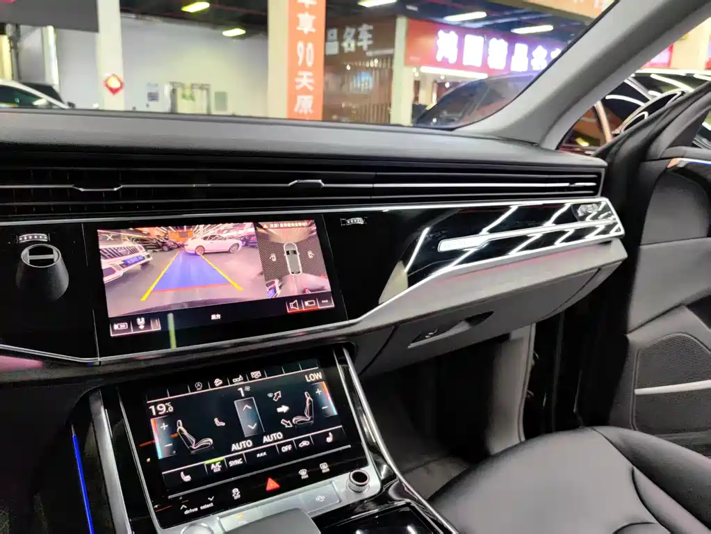 Audi Q8 2019 55 TFSI Premium