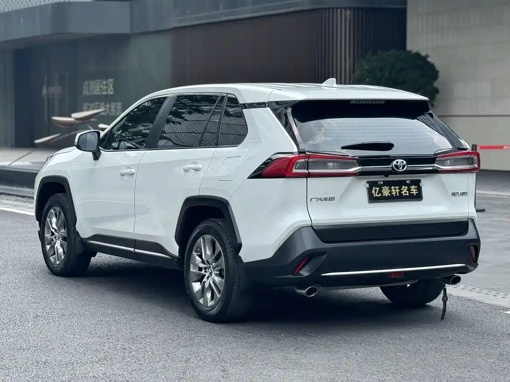 Toyota Wildlander 2021 2.0L CVT Luxury