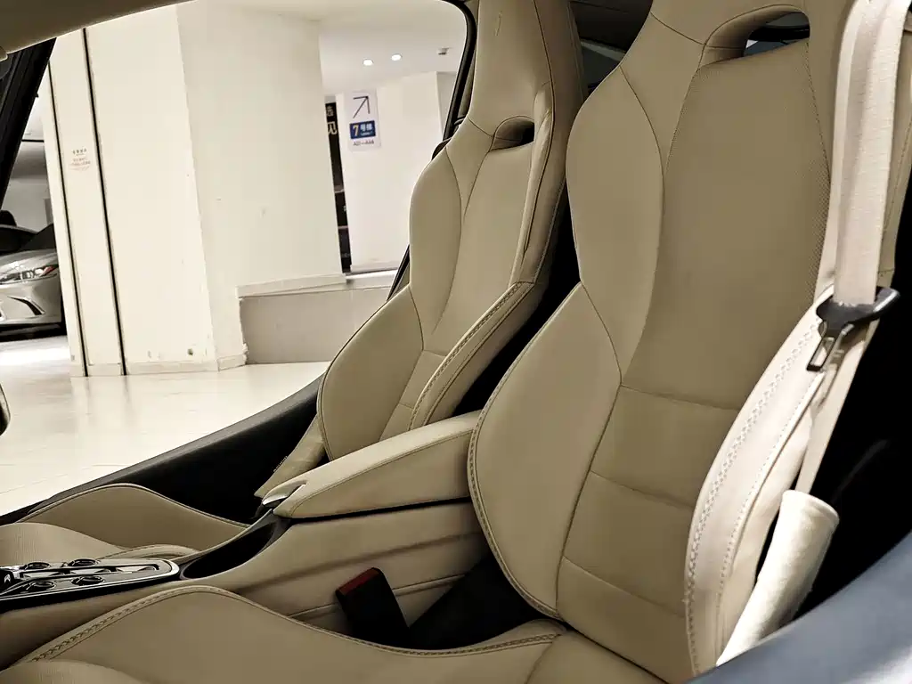 McLaren GT — миниатюра 10