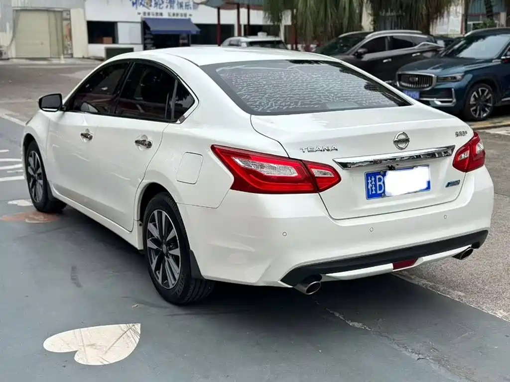 Nissan Teana — миниатюра 7