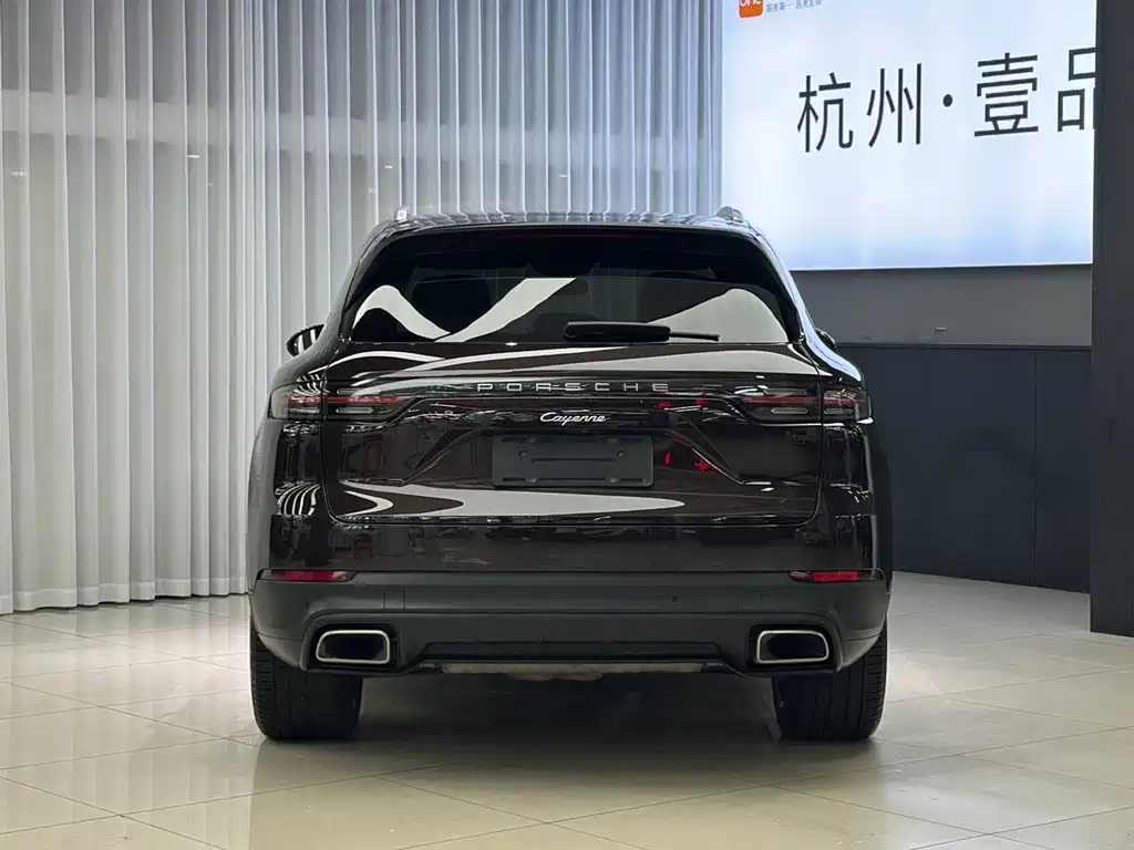 Porsche Cayenne — миниатюра 3