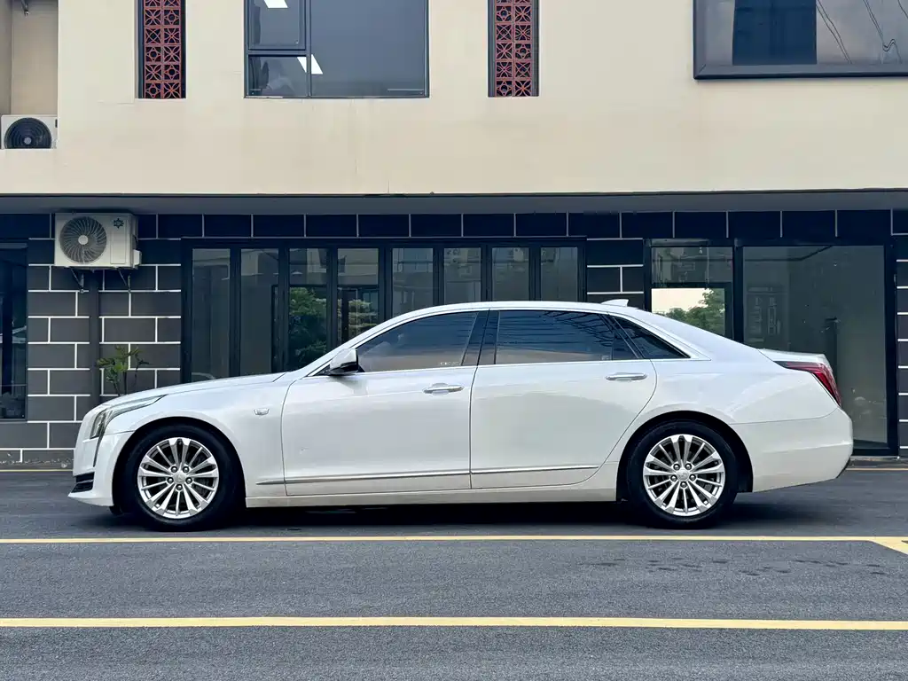 Cadillac CT6 — миниатюра 7
