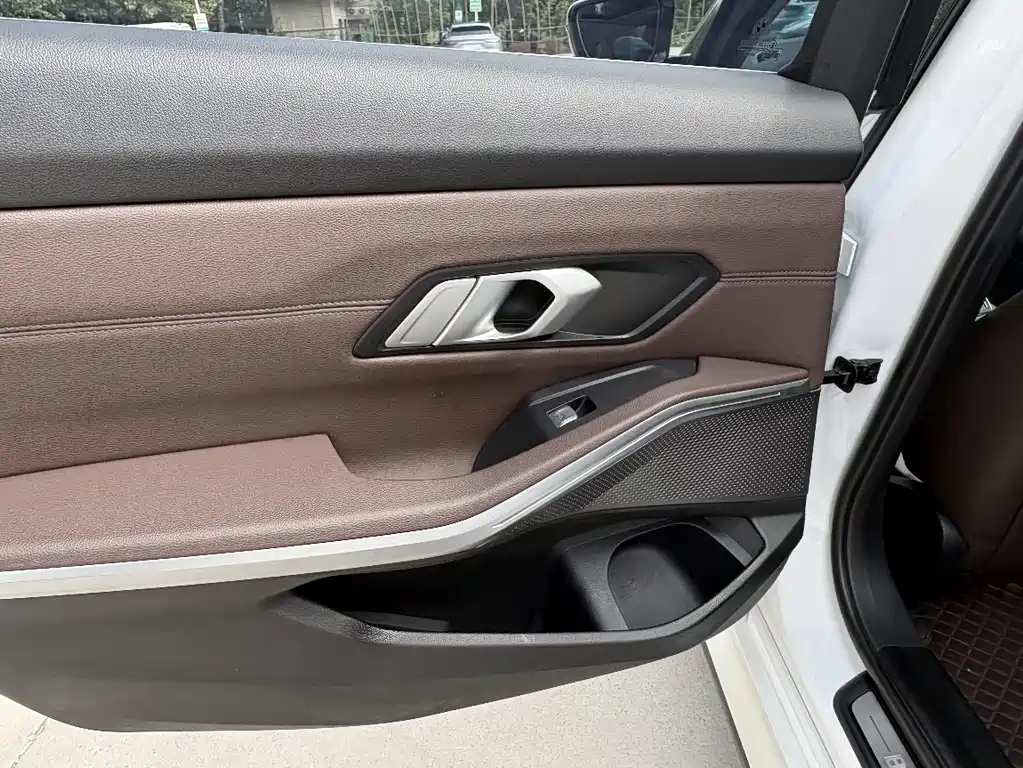 BMW i3 — миниатюра 6