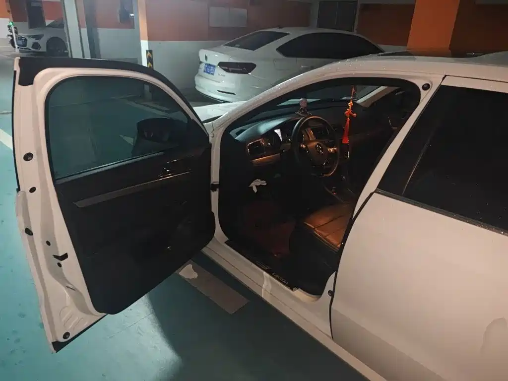 Volkswagen Lavida — миниатюра 12