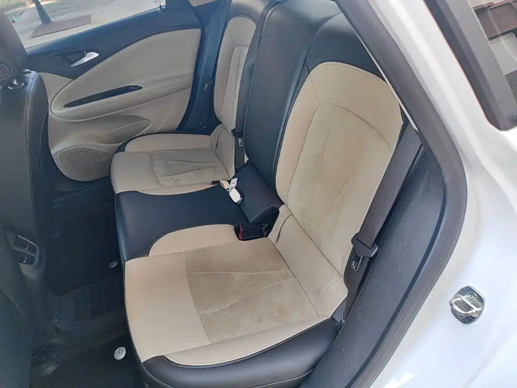 Buick Verano — миниатюра 17