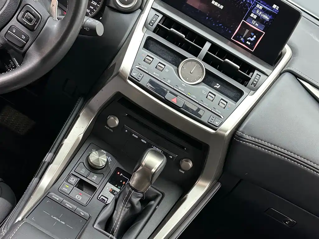 Lexus NX — миниатюра 19