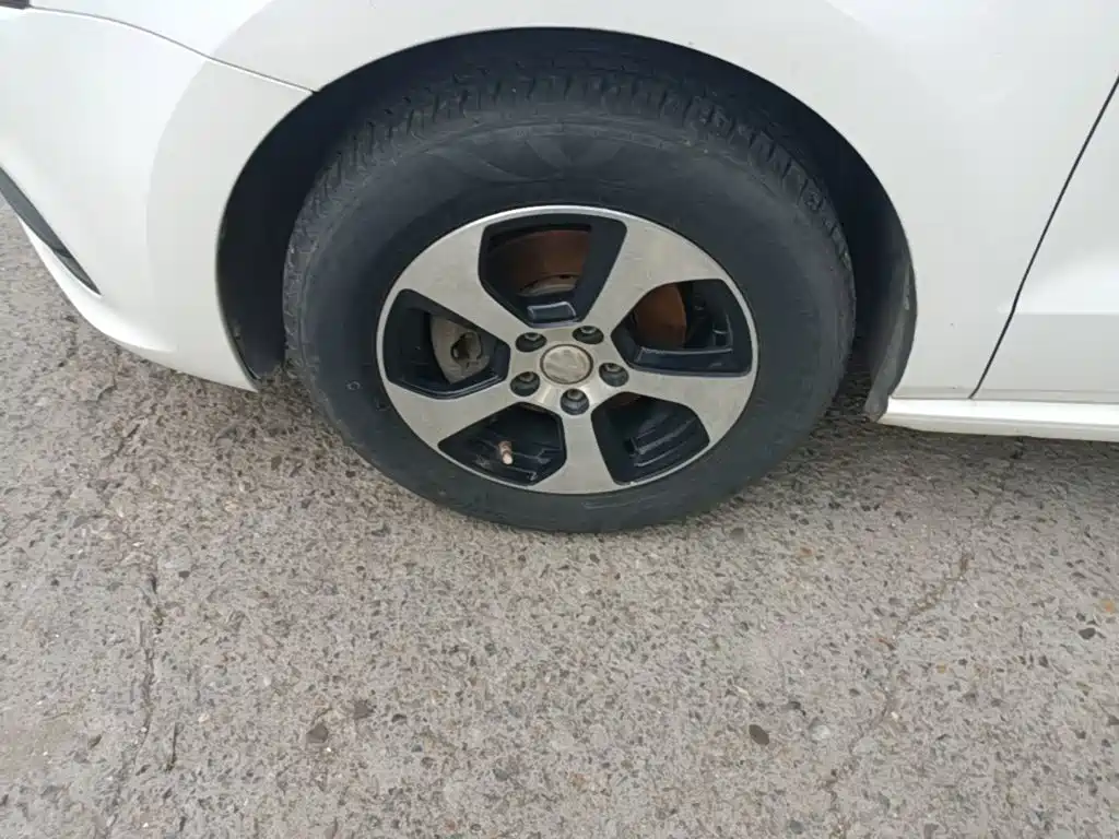 Volkswagen Polo — миниатюра 23