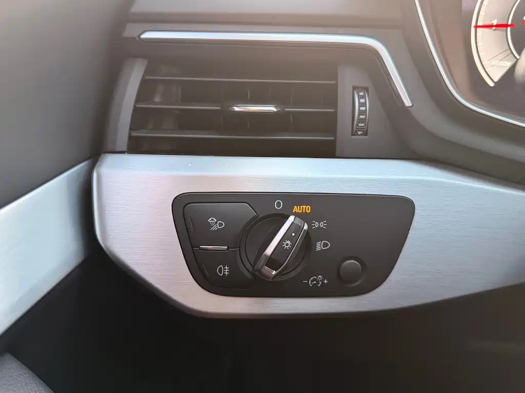 Audi A4L — миниатюра 17