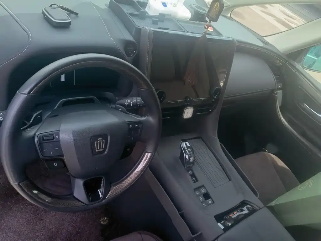 Toyota Vellfire 2024 2.5L