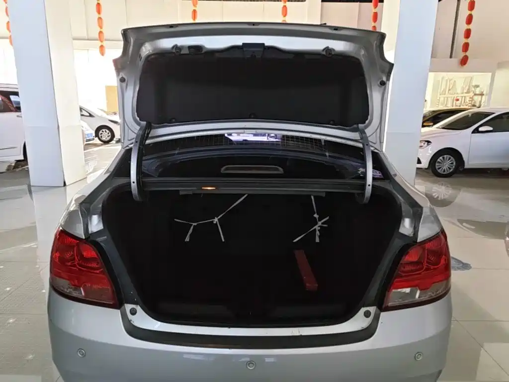 Chevrolet Sail — миниатюра 19