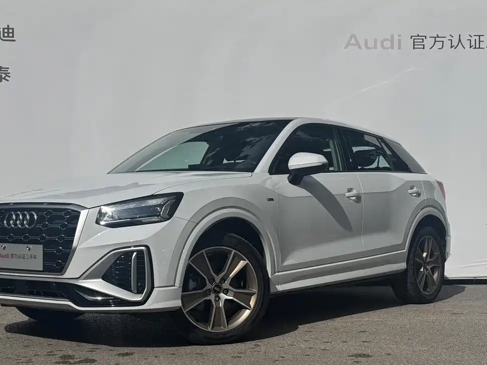 Audi Q2L 2025
