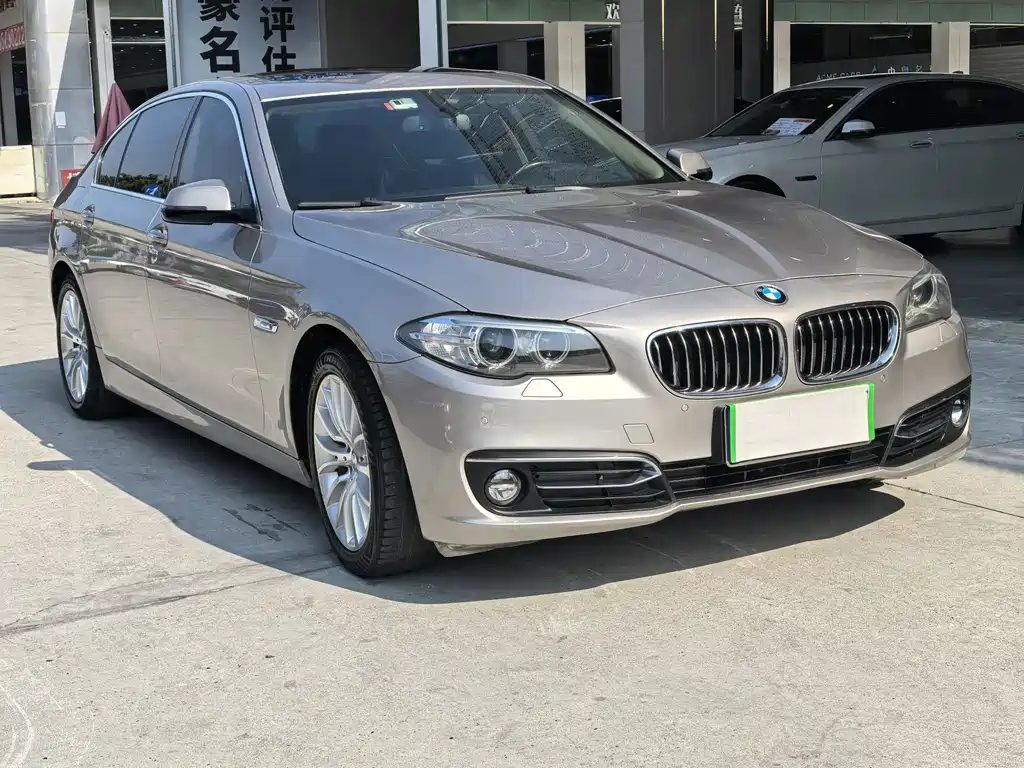 BMW 5 SERIES