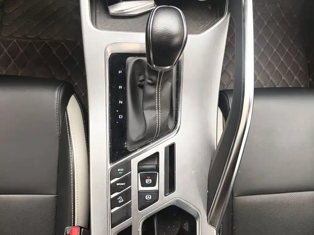 Geely Binyue — миниатюра 14