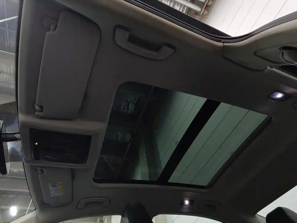 Volkswagen Passat — миниатюра 14