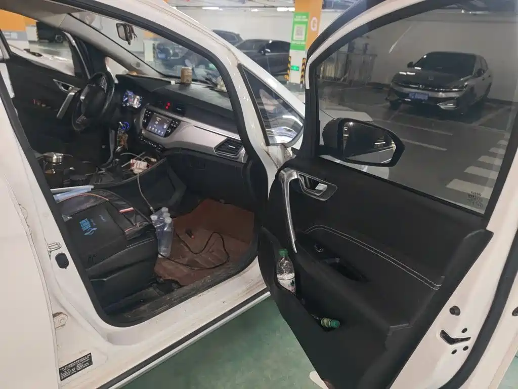 Geely Vision X3 — миниатюра 18