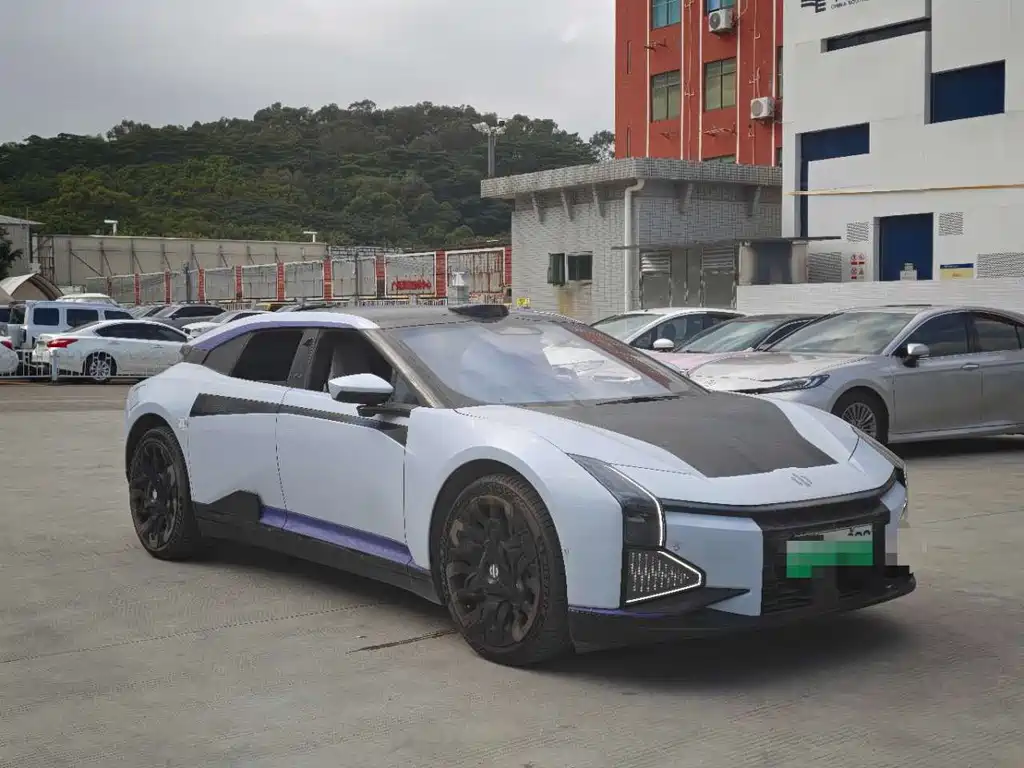 HiPhi HiPhi Z 2023 мест