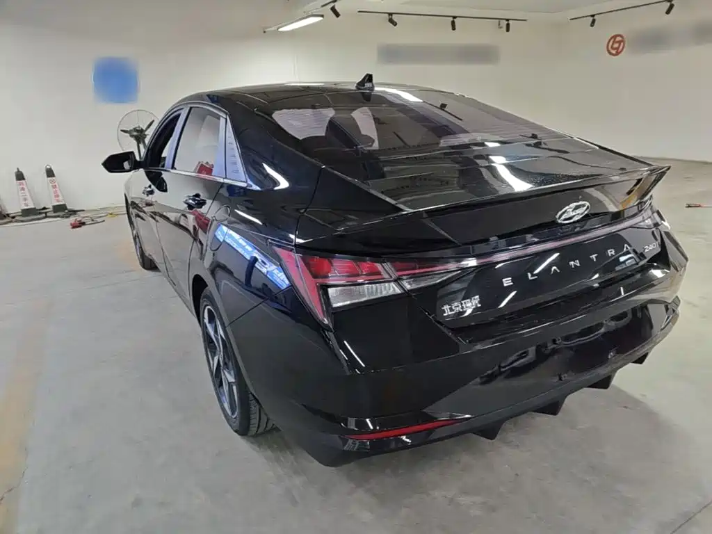 Hyundai Elantra — миниатюра 5