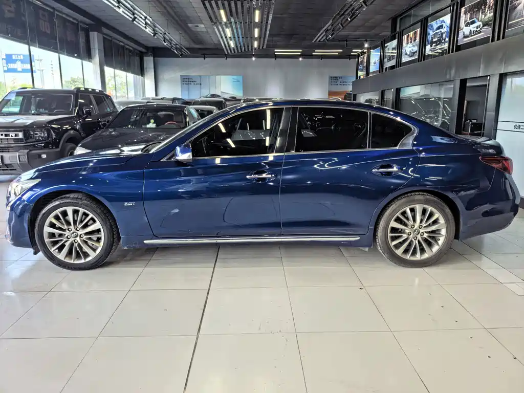 Infiniti Q50L 2018 2.0T VI