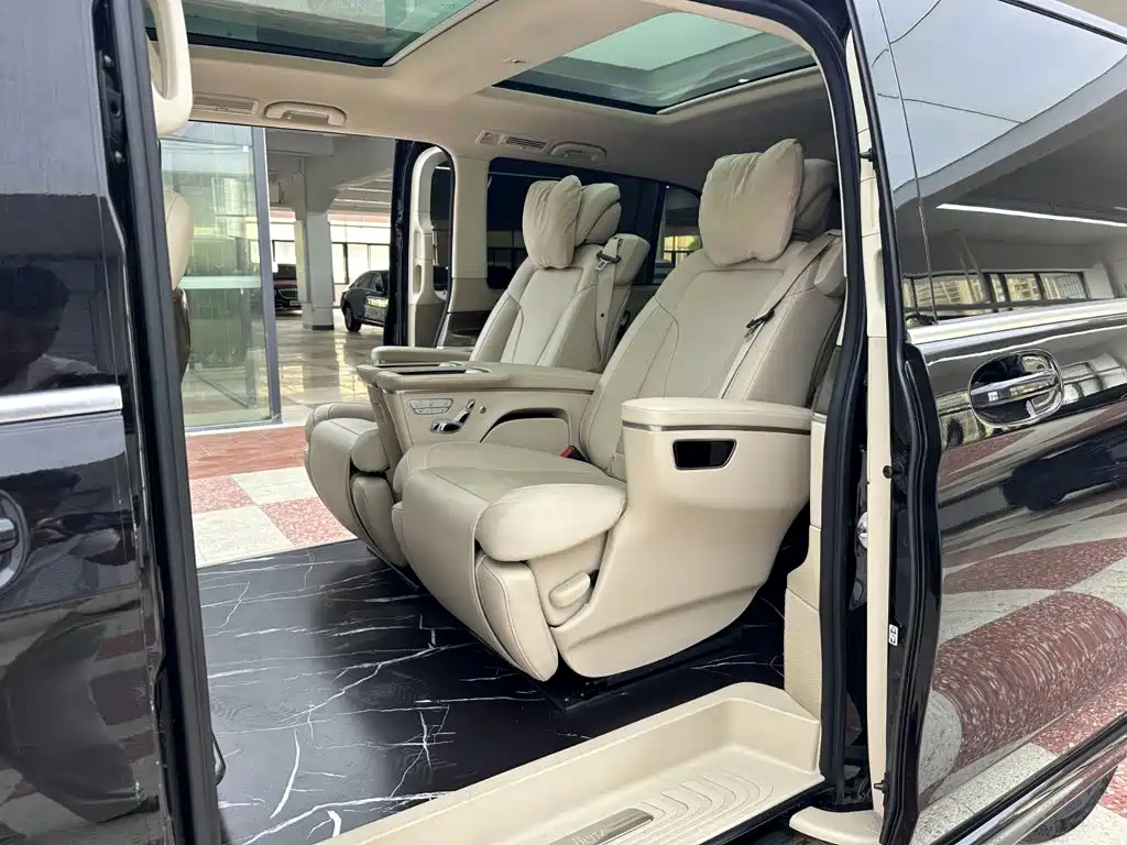Mercedes-Benz V-Class — миниатюра 24