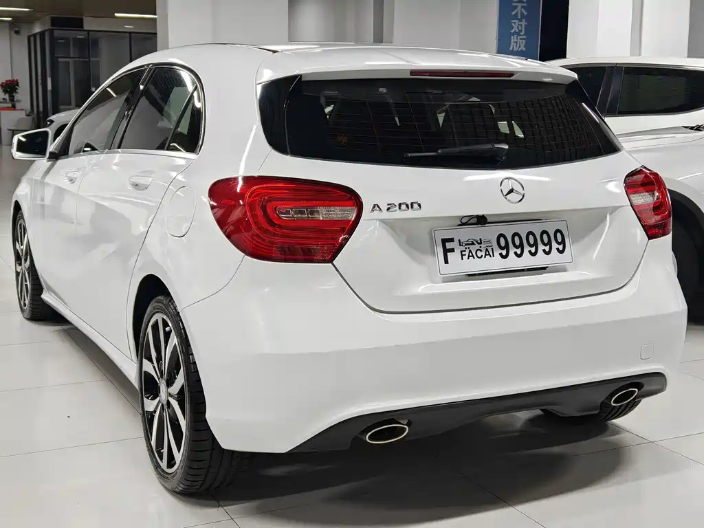 Mercedes-Benz A-Class (Import) — миниатюра 4