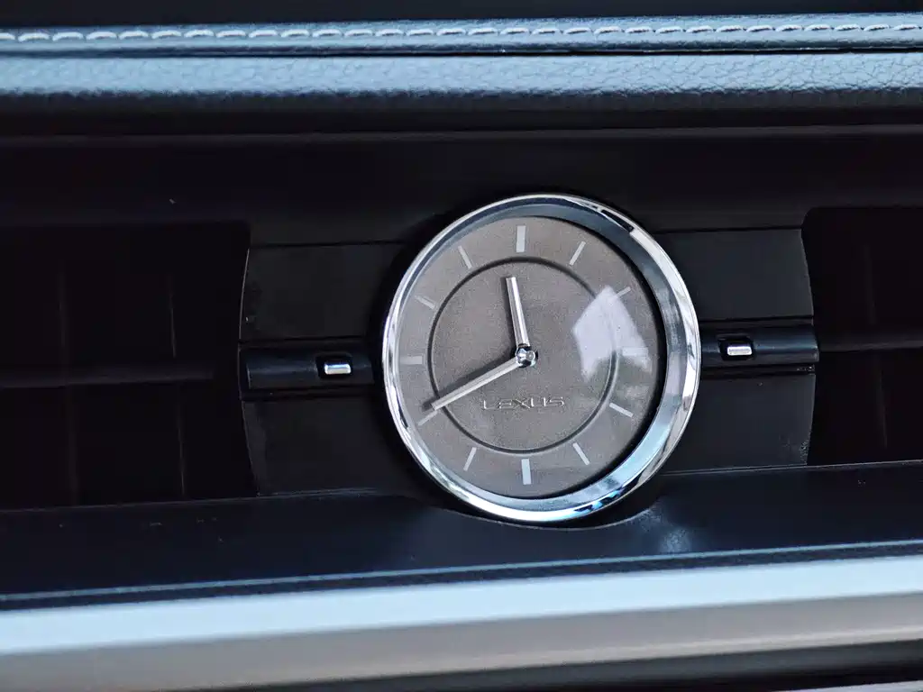 Lexus ES — миниатюра 15