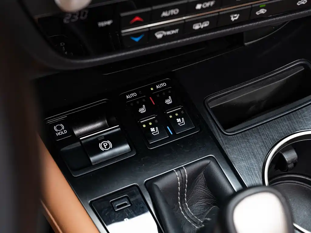 Lexus RX — миниатюра 19