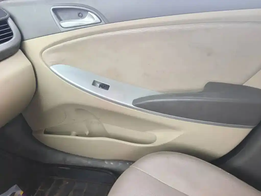 Hyundai Verna — миниатюра 15