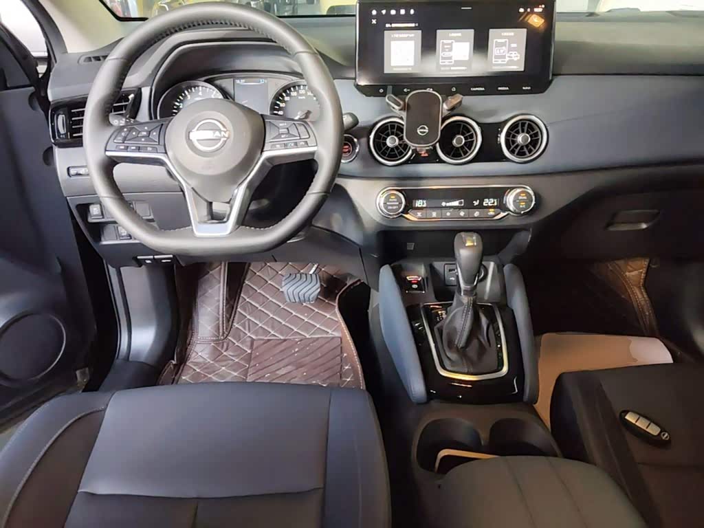 Nissan Qashqai 2.0 л 2024 г. Чёрный, пробег 19600 км