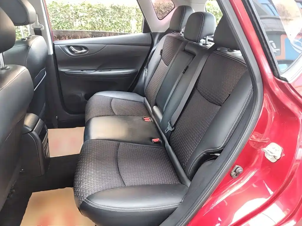 Nissan Tiida — миниатюра 17