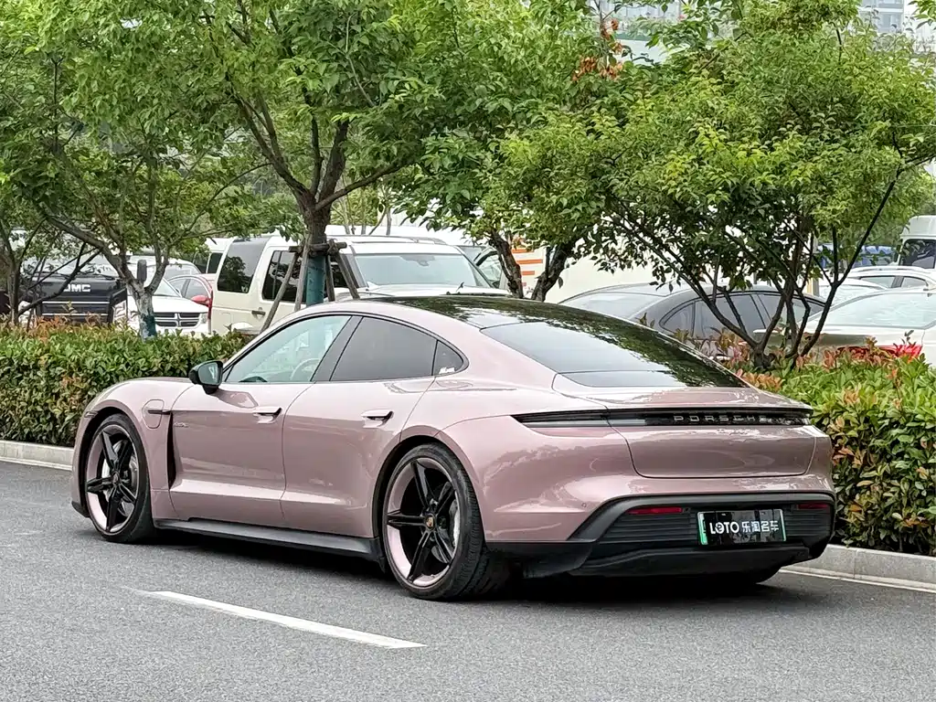 Porsche Taycan 2022 Taycan