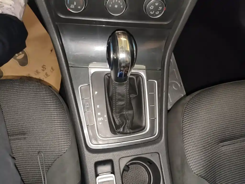 Volkswagen Golf — миниатюра 14