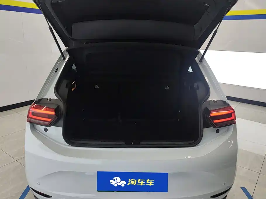 Volkswagen ID.3 — миниатюра 4