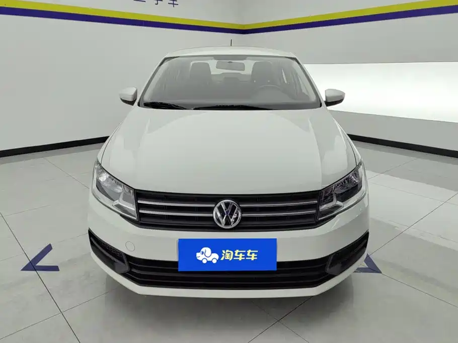 Volkswagen Santana — миниатюра 2