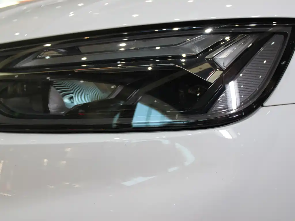 Audi Q5L — миниатюра 6