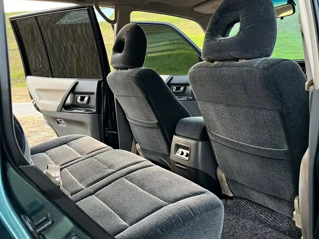 Mitsubishi Pajero — миниатюра 9