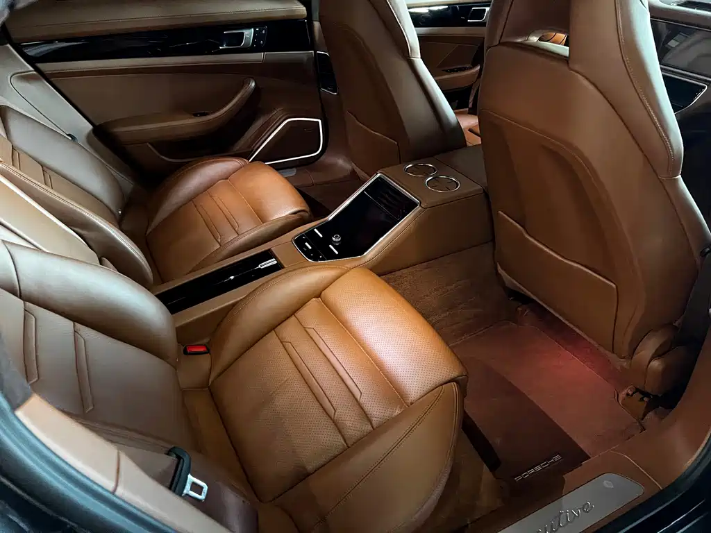 Porsche Panamera — миниатюра 17